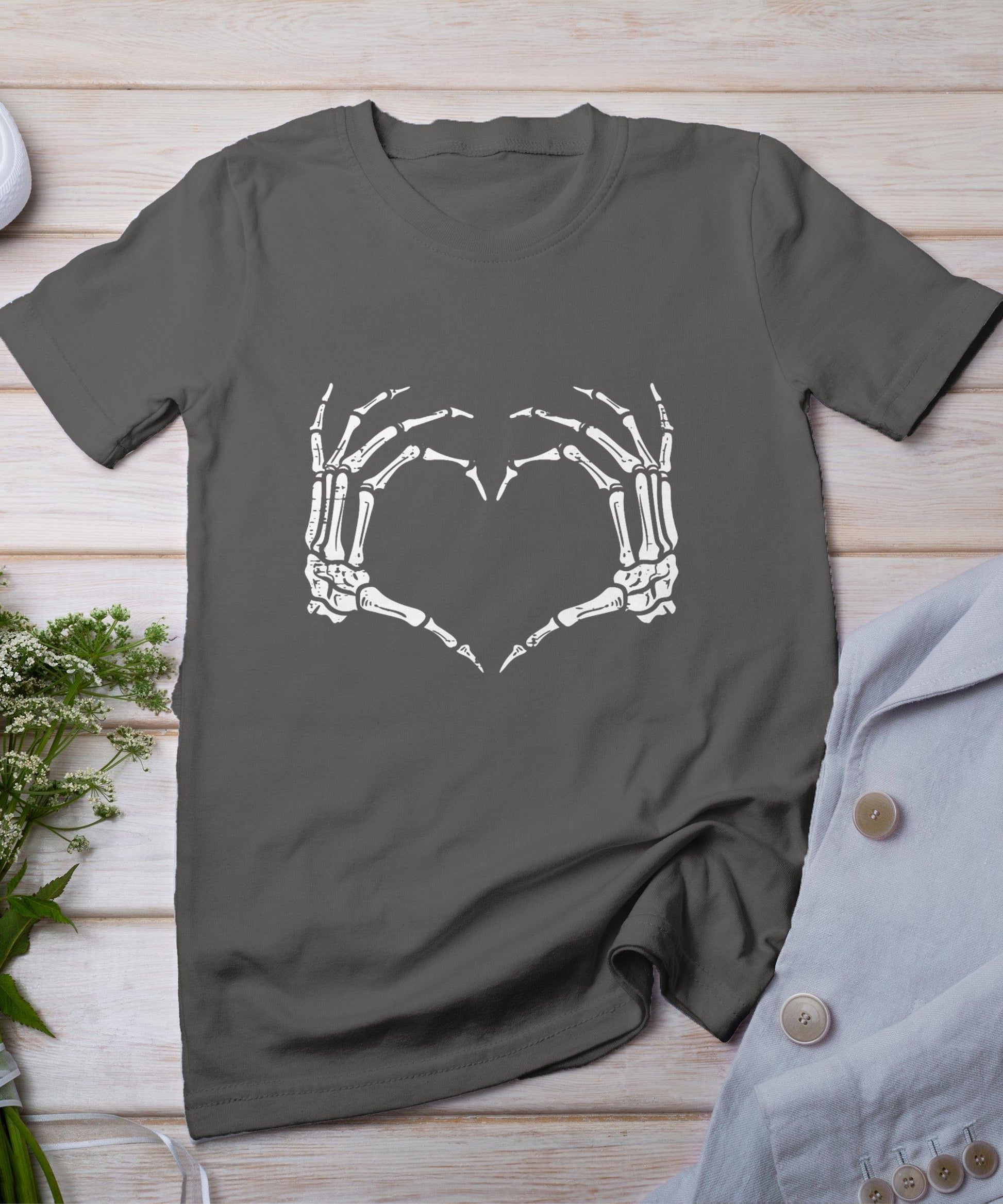 Skeleton Hands Heart Sign Retro Halloween Costume Women Girl T-Shirt