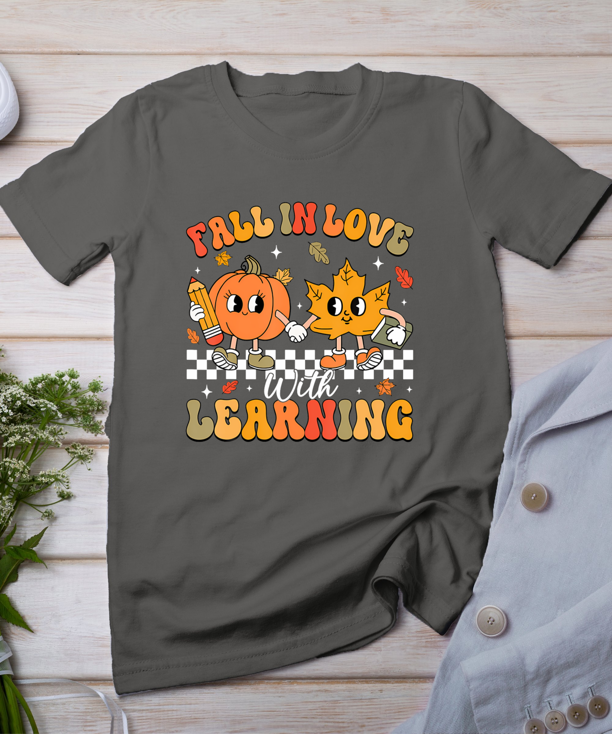 Retro Fall In Love With Learning Autumn Pumpkin Teacher T-Shirt