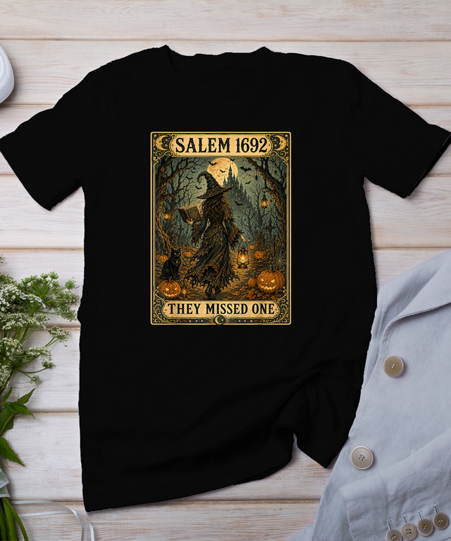 Salem 1692 They Missed One Tarot Card Halloween Witch Women T-Shirt