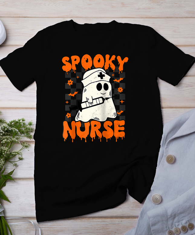 Groovy Spooky Nurse Retro Halloween Nurse Fall Scrub Funny Halloween T-Shirt
