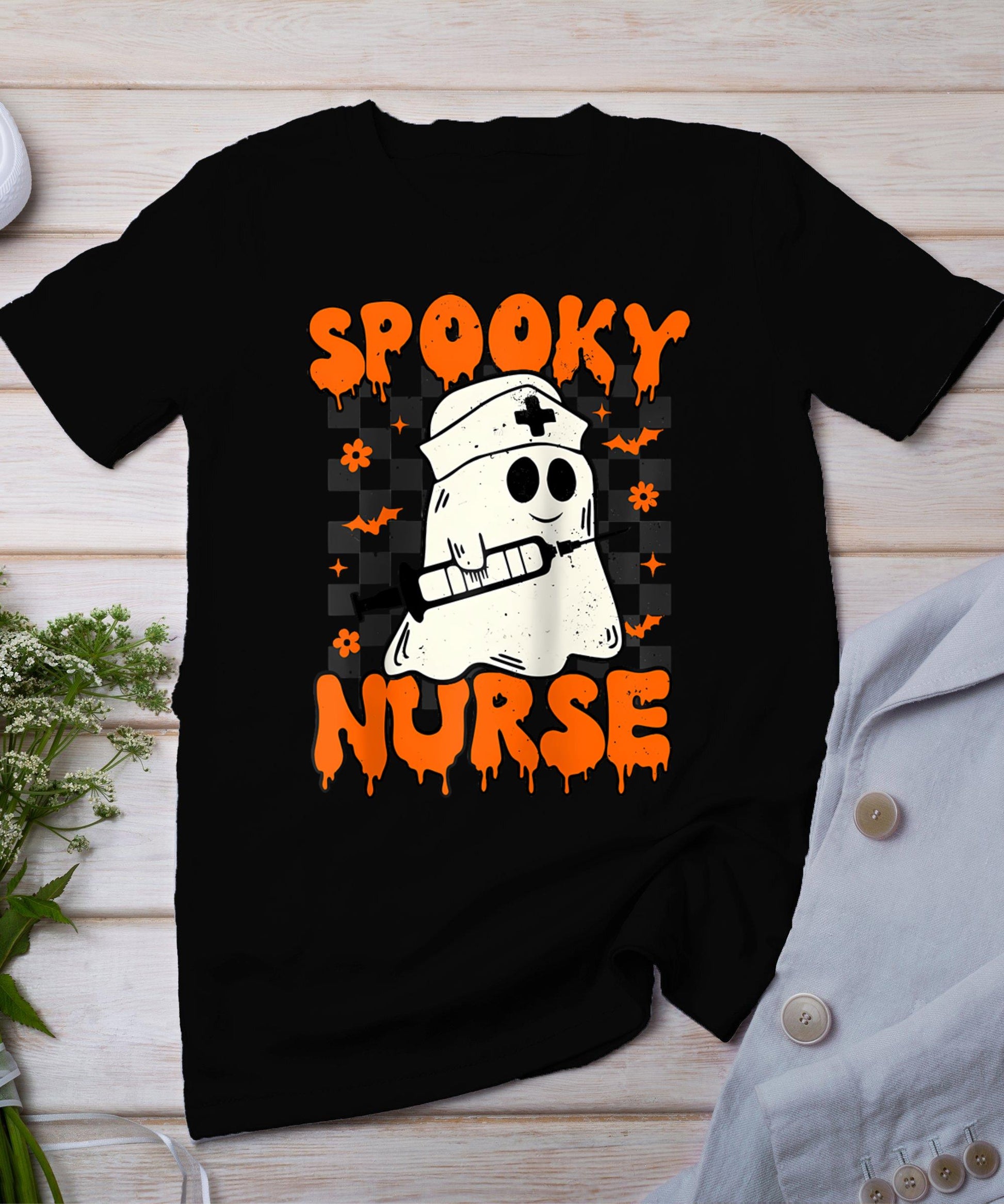 Groovy Spooky Nurse Retro Halloween Nurse Fall Scrub Women T-Shirt