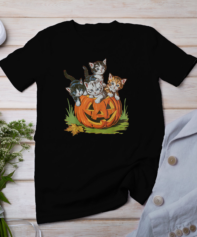 Halloween Vintage 90s Cat Pumpkin Spooky Season Men Women T-Shirt