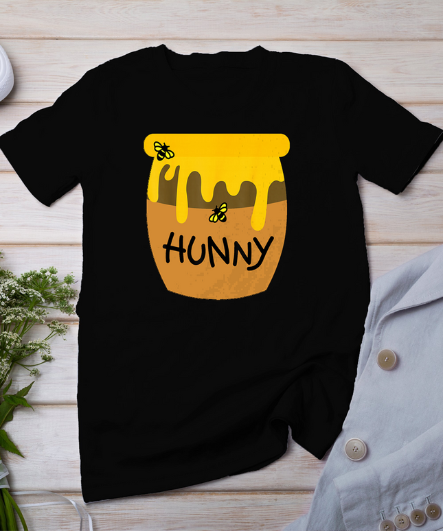 Cute Hunny Pot Halloween Funny Cartoon Honey Jar Look T-Shirt