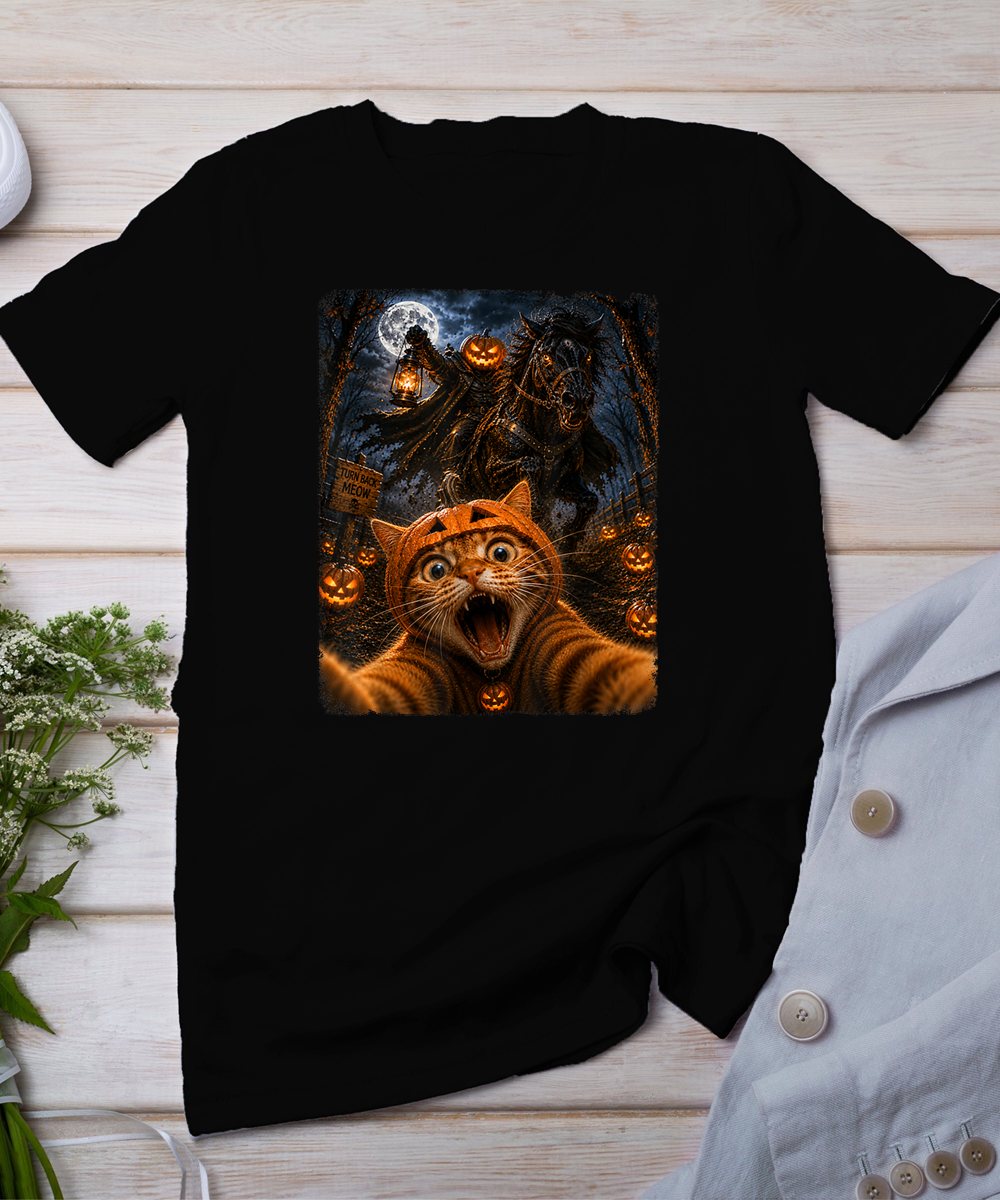 Funny Halloween Selfie Cat Horseman Pumpkins Moon Night T-Shirt