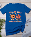 Fall In Love With Learning Fall Teacher Thanksgiving Retro T-Shirt