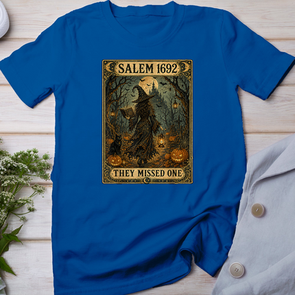 Salem 1692 They Missed One Tarot Card Halloween Witch Women T-Shirt