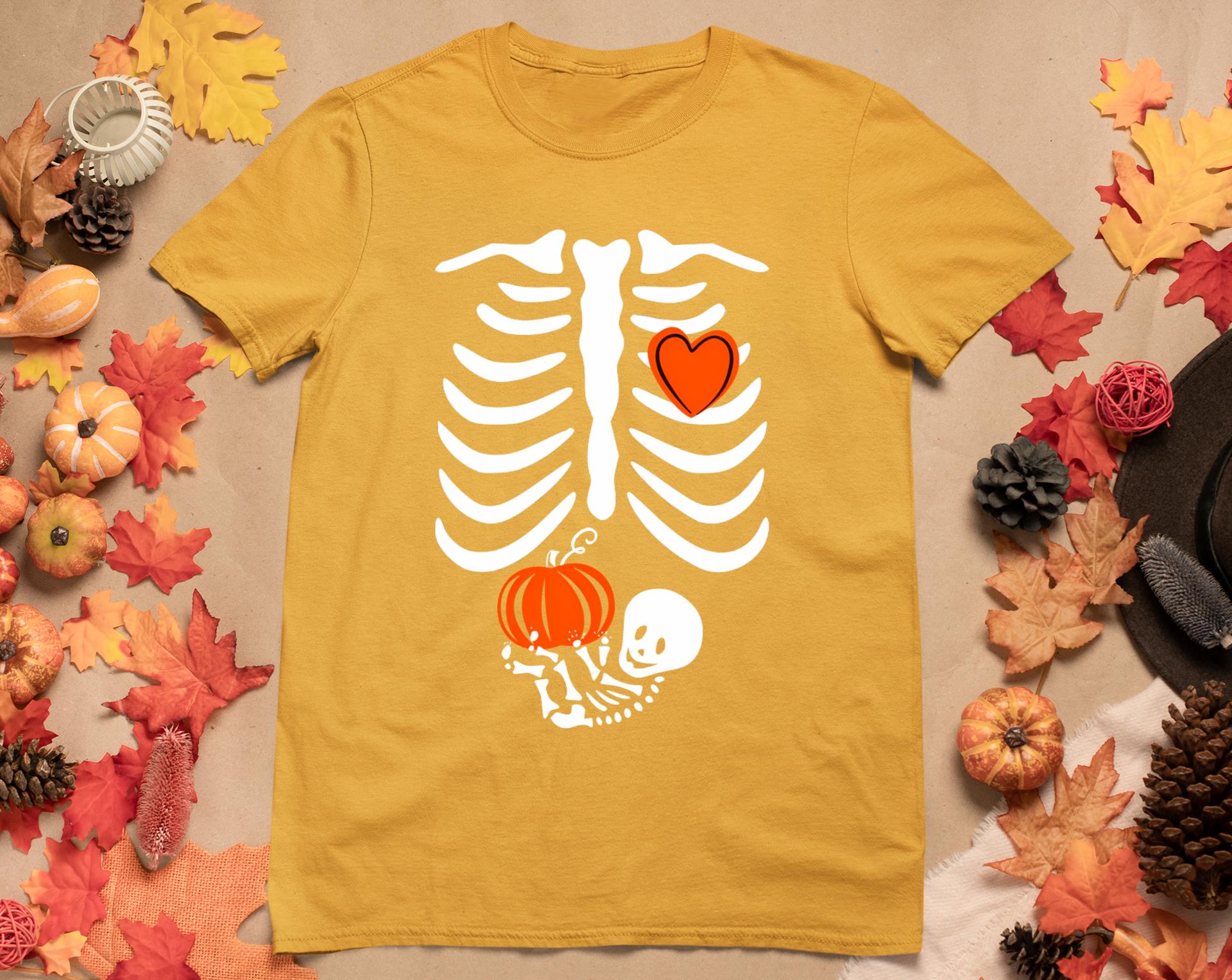 Pregnant Skeleton Mom Halloween Pregnancy Baby Announcement T-Shirt