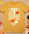 Pregnant Skeleton Mom Halloween Pregnancy Baby Announcement T-Shirt