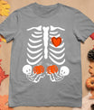 Skeleton Twin Pregnancy Announcement Halloween Pregnant Mom T-Shirt