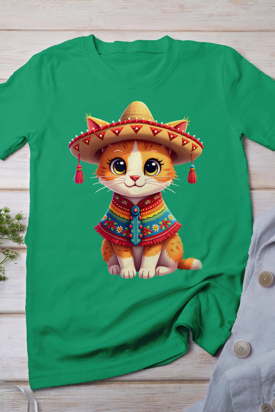 Cinco De Mayo Cute Mexican Cat Sombrero Poncho Cinco De Meow T-Shirt