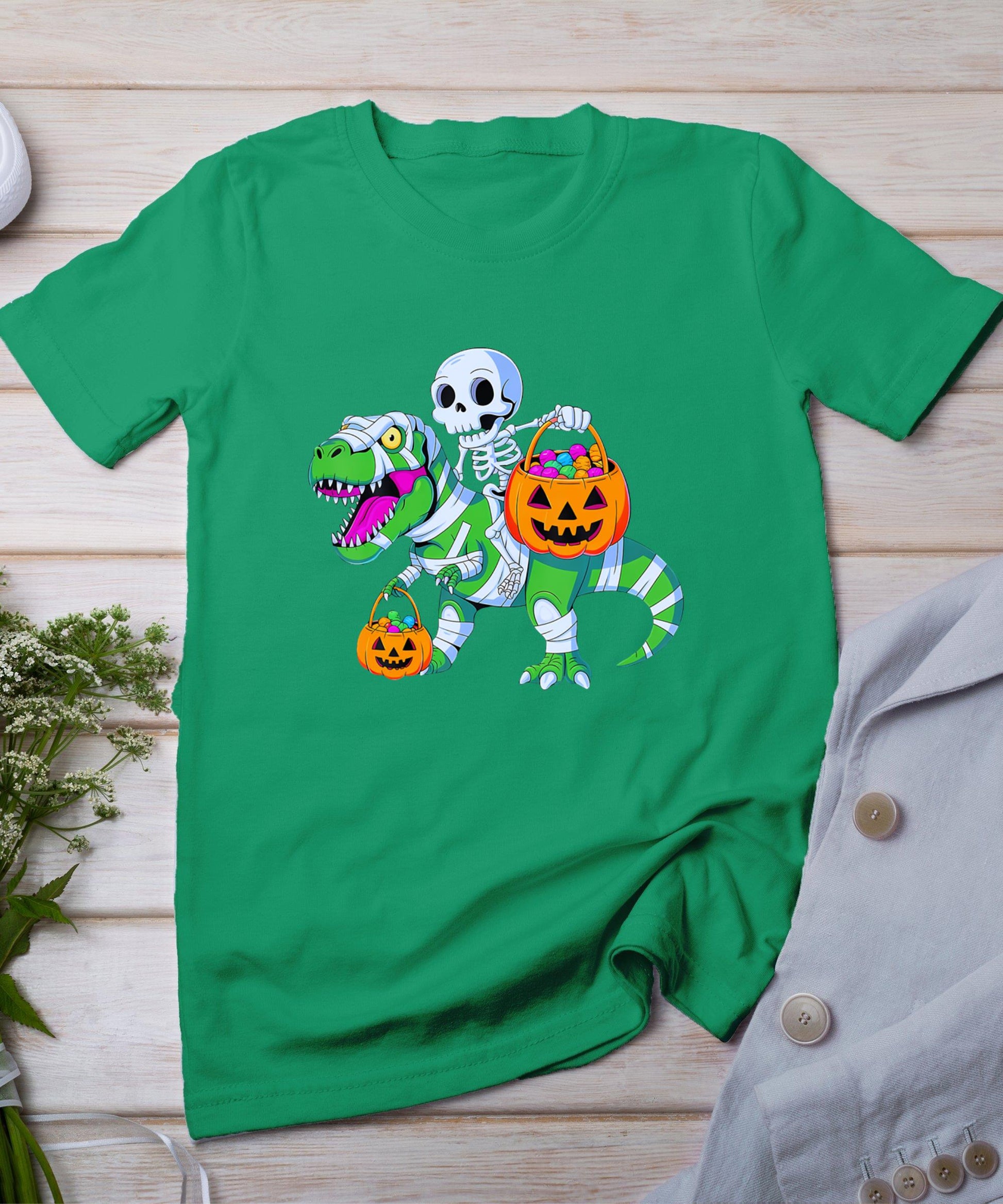 Skeleton Riding T-Rex Mummy Dinosaur Halloween Funny Pumpkin T-Shirt