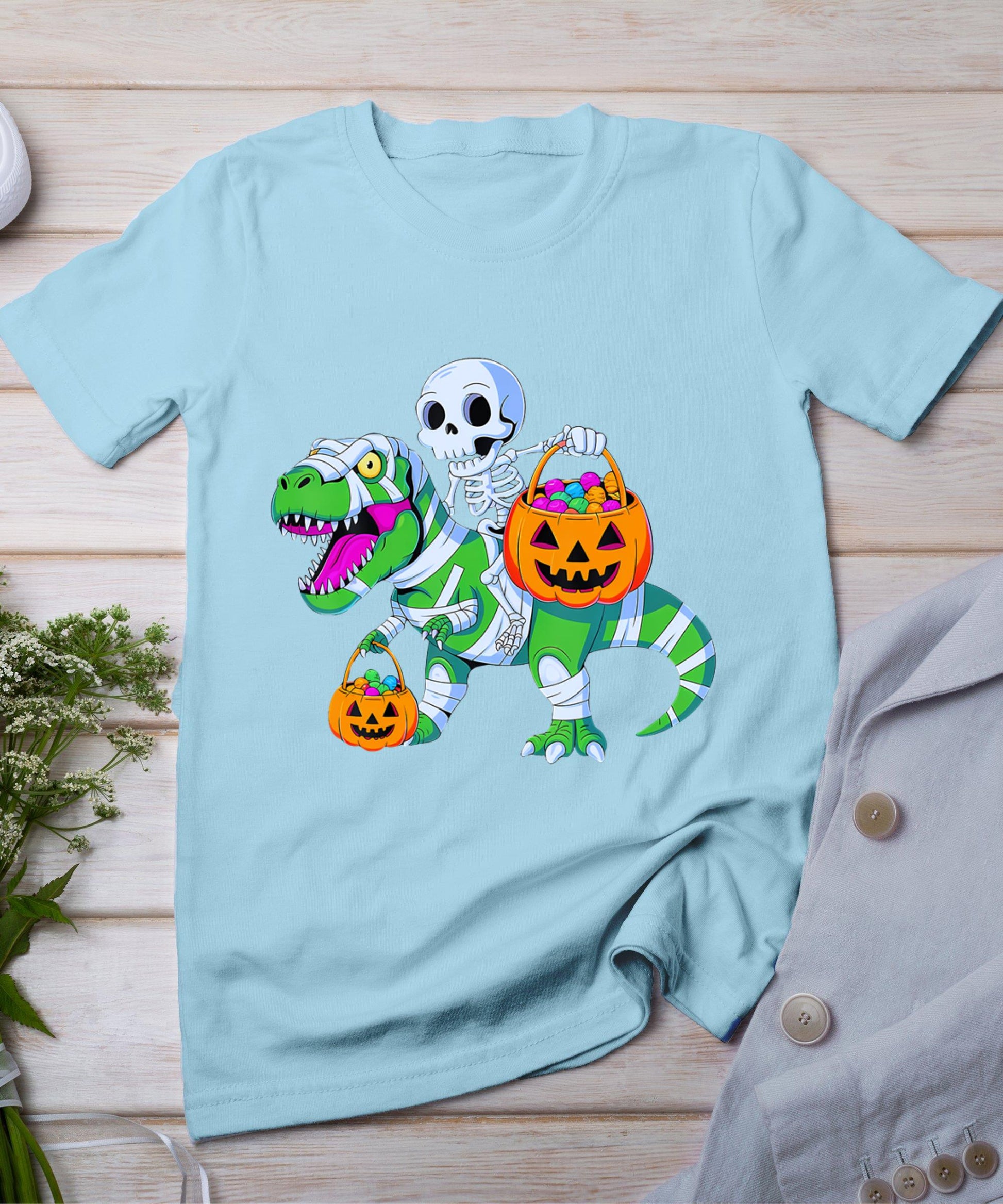 Skeleton Riding T-Rex Mummy Dinosaur Halloween Funny Pumpkin T-Shirt