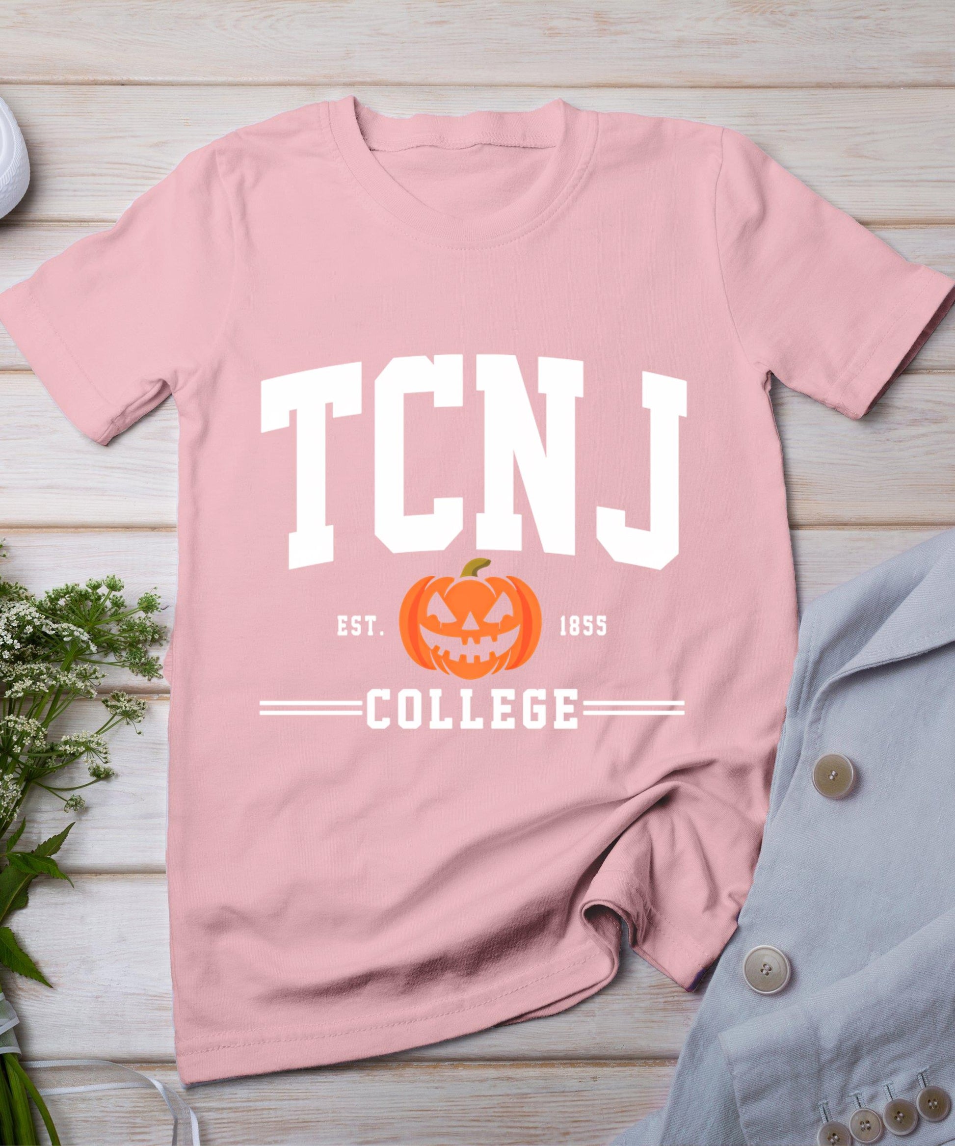 Tcnj The College Of New Jersey Arch Halloween Design Vintage T-Shirt