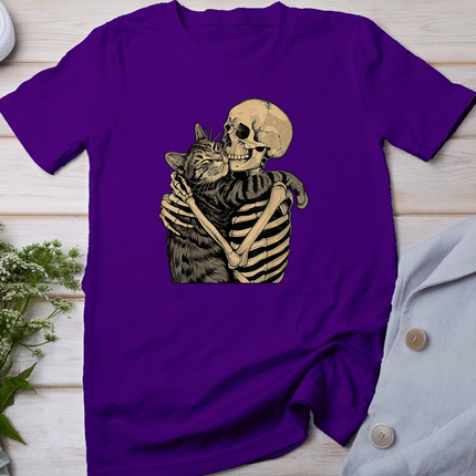 Skeleton Hugging Cat Halloween Cat Lover Cat Mom Dad T-Shirt