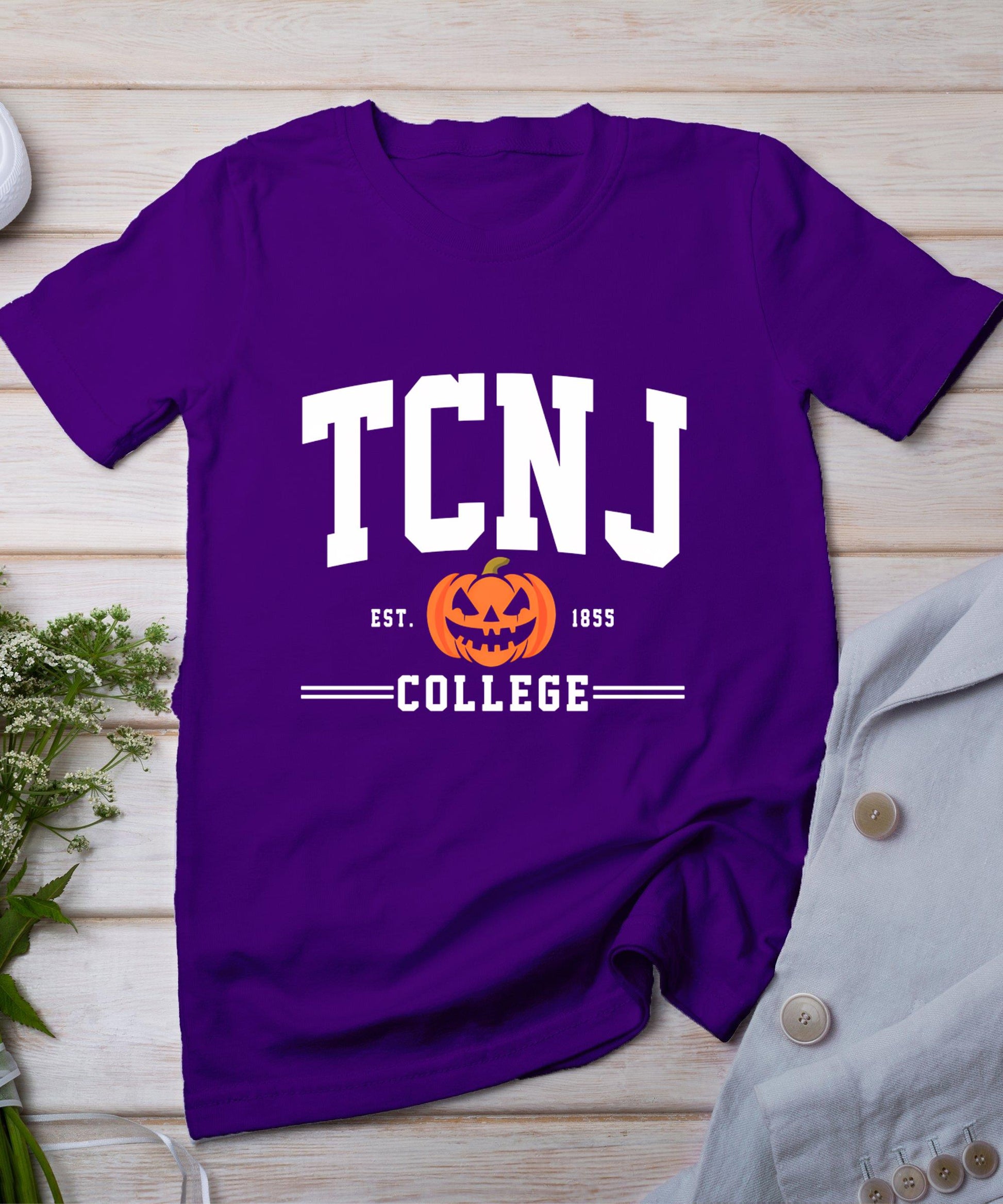 Tcnj The College Of New Jersey Arch Halloween Design Vintage T-Shirt