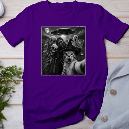 Cat Selfie with Bigfoot Skeleton Alien UFO Funny Cat Lover T-Shirt