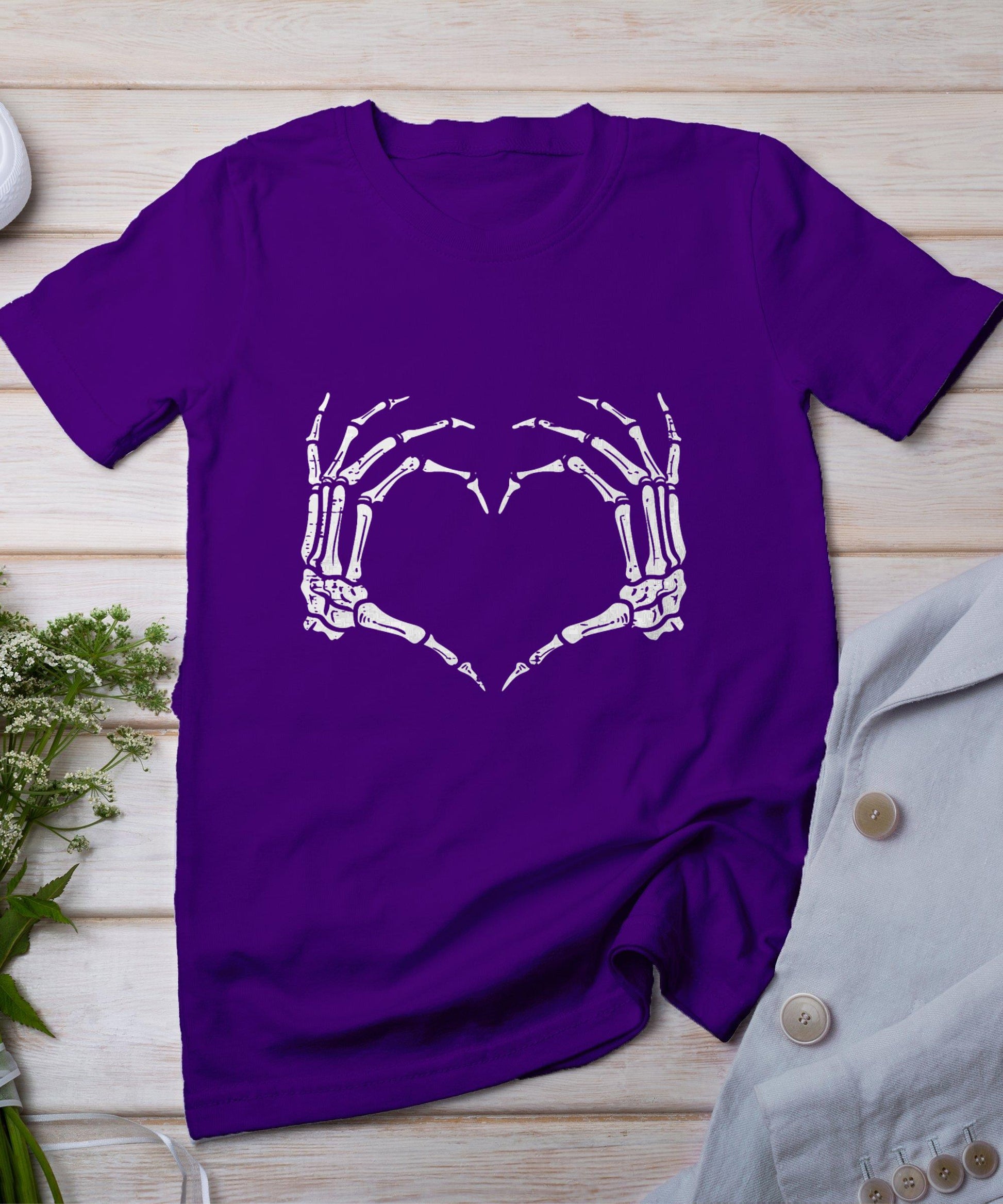 Skeleton Hands Heart Sign Retro Halloween Costume Women Girl T-Shirt