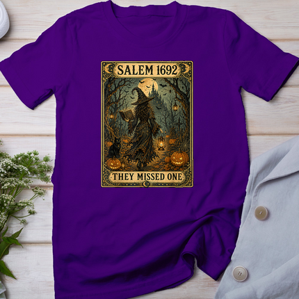 Salem 1692 They Missed One Tarot Card Halloween Witch Women T-Shirt