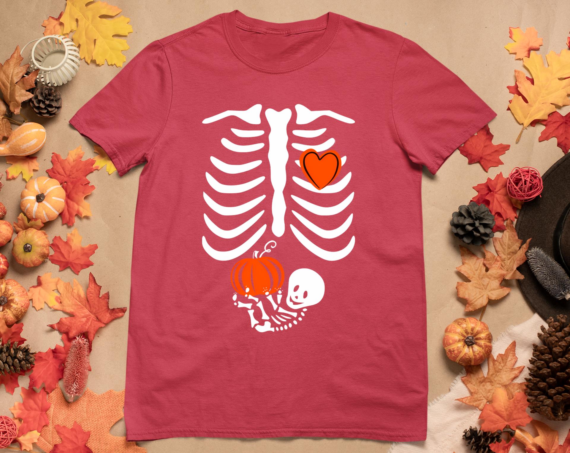 Pregnant Skeleton Mom Halloween Pregnancy Baby Announcement T-Shirt