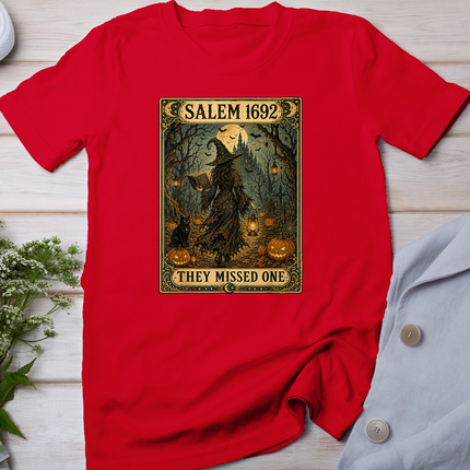 Salem 1692 They Missed One Tarot Card Halloween Witch Women T-Shirt