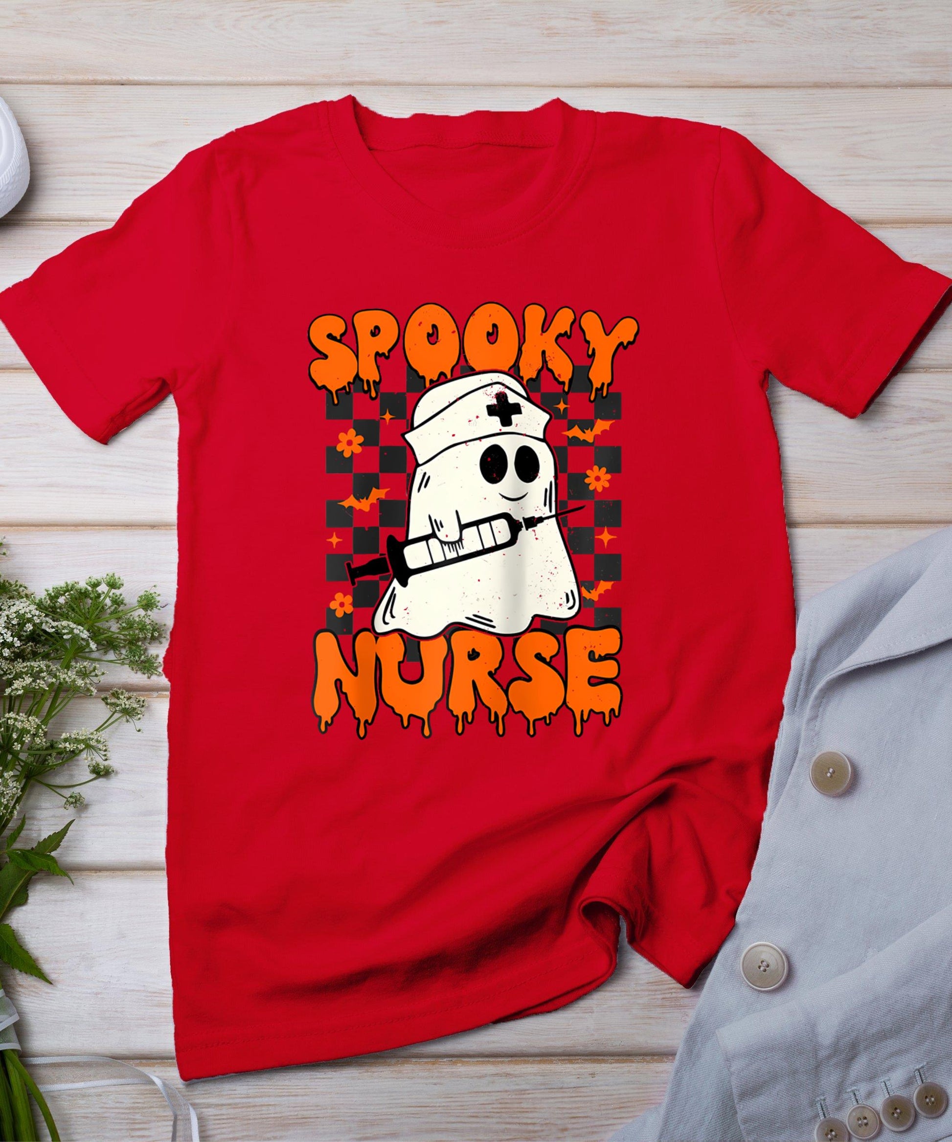 Groovy Spooky Nurse Retro Halloween Nurse Fall Scrub Women T-Shirt